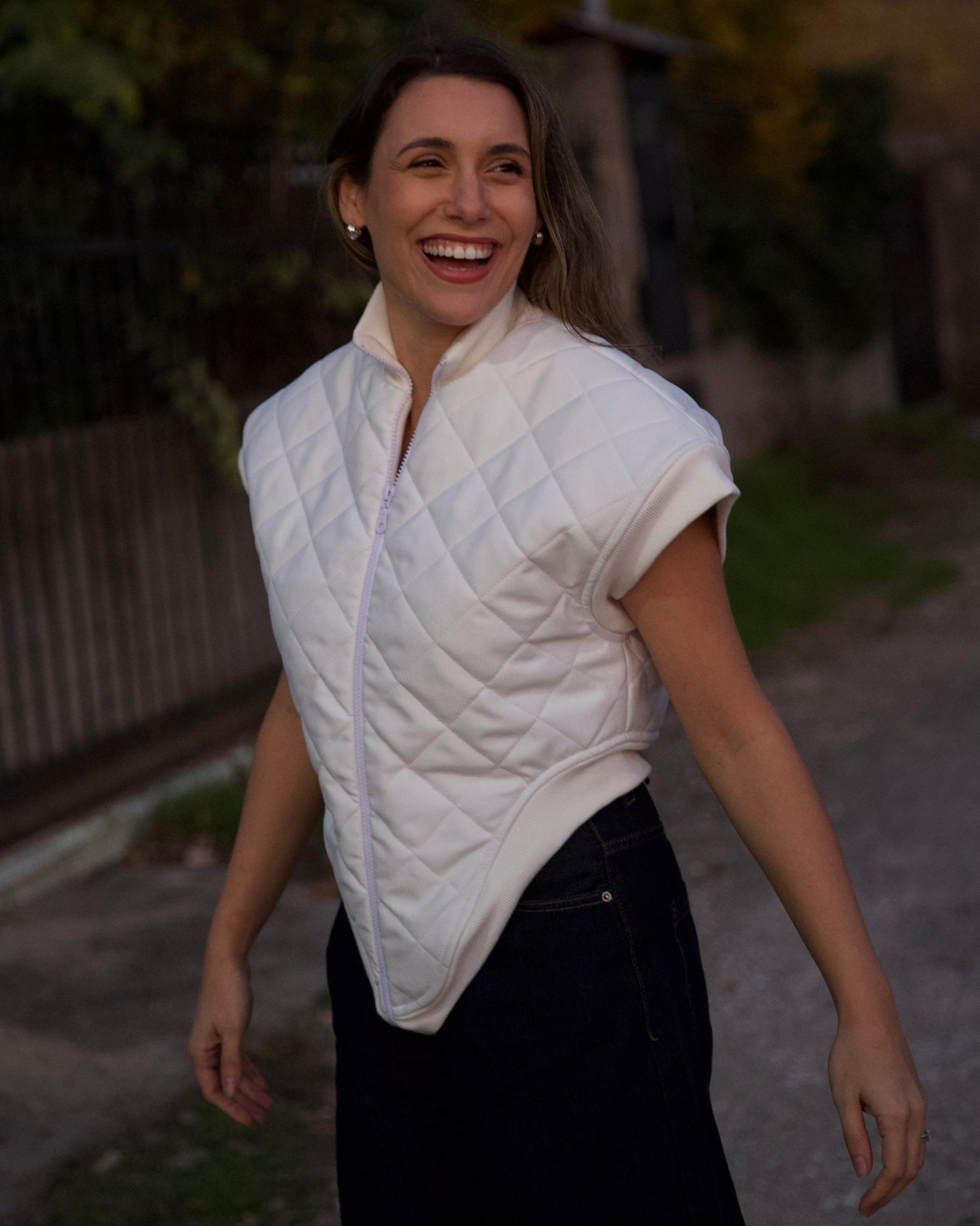 V-Line Vest - Image 3